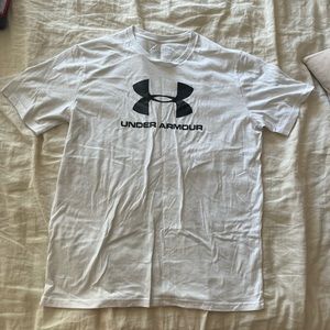White under armour T-shirt